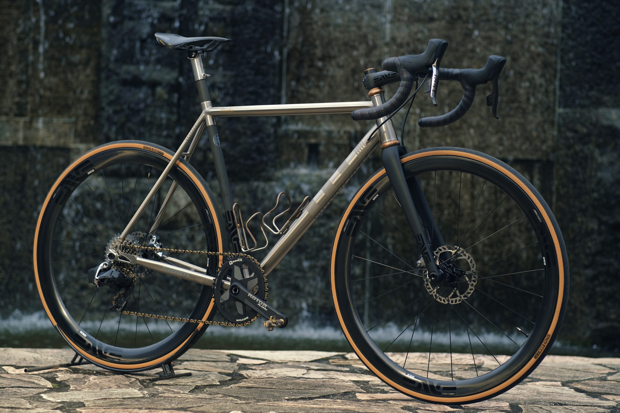 EQUILIBRIUM - JHaB | ジャパンハンドメイドバイシクルズ JAPAN HANDMADE BICYCLES PRESENTED BY  CYCLING LAB