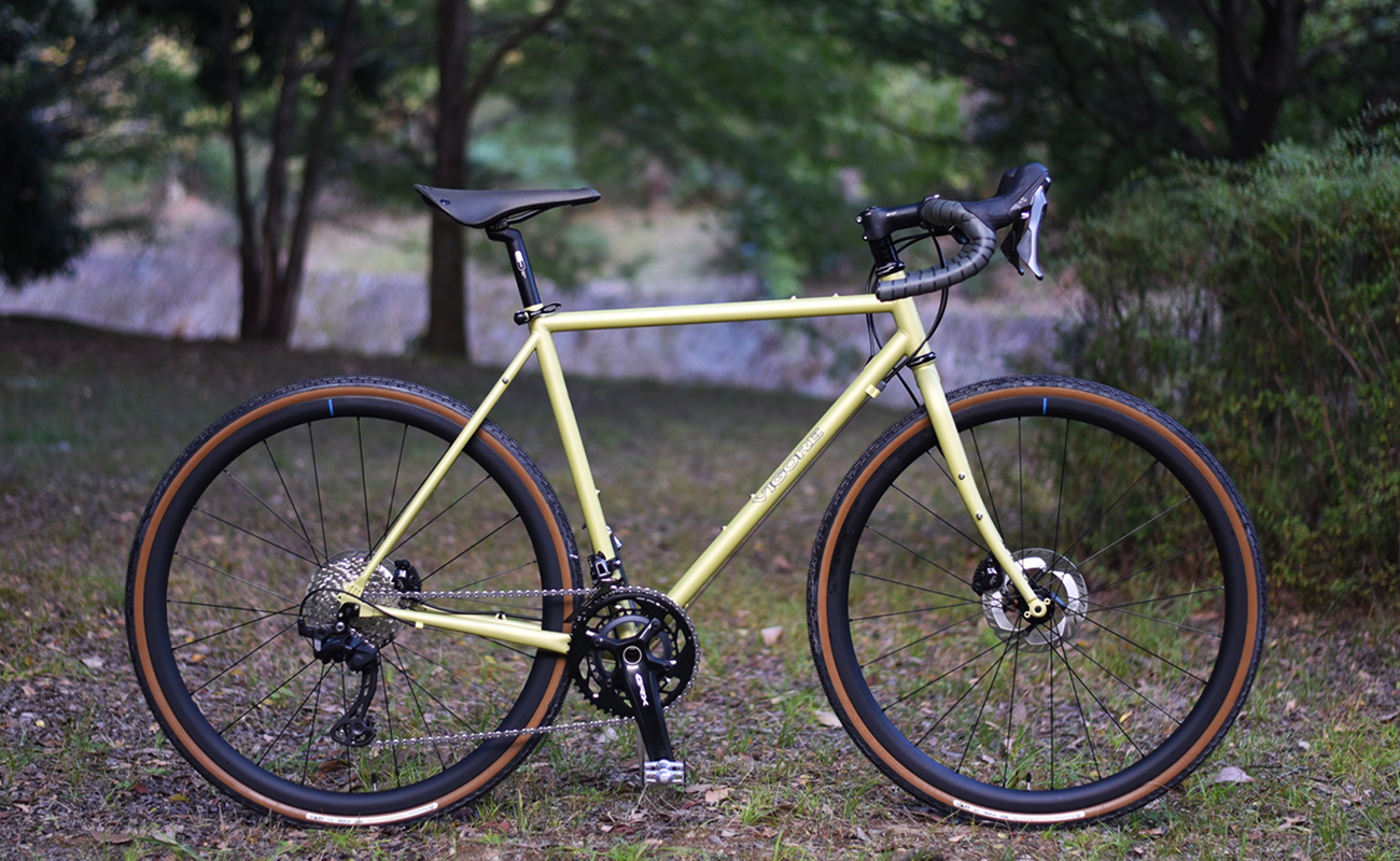 山と旅の自転車プラス」SHIMANO GRX 820 仕様 VIGORE 京都本店及び 